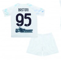 Otroški Nogometni dresi Inter Milan Alessandro Bastoni #95 Gostujoči 2025-26 Kratek Rokav (+ Kratke hlače)